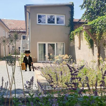 诺伊鲁平Travel Art Boardinghouse公寓式酒店 外观 照片