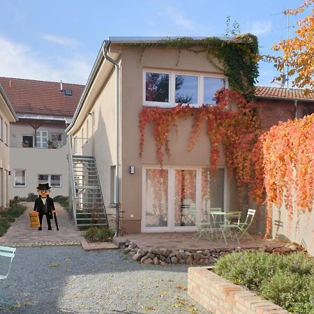 诺伊鲁平Travel Art Boardinghouse公寓式酒店 外观 照片